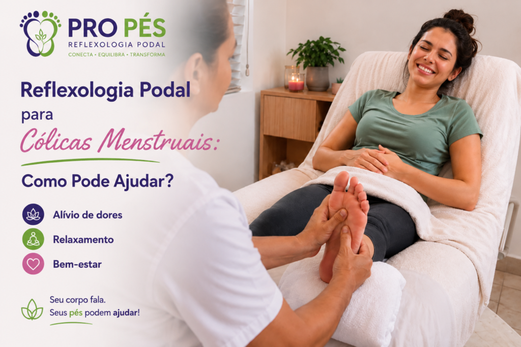 Reflexologia Podal para Cólicas Menstruais: mulher recebendo uma sessão para promover alívio de dores, relaxamento e bem-estar e sorrindo durante uma sessão de Reflexologia Podal após sentir alívio das cólicas menstruais, recebendo atendimento terapêutico em ambiente acolhedor.