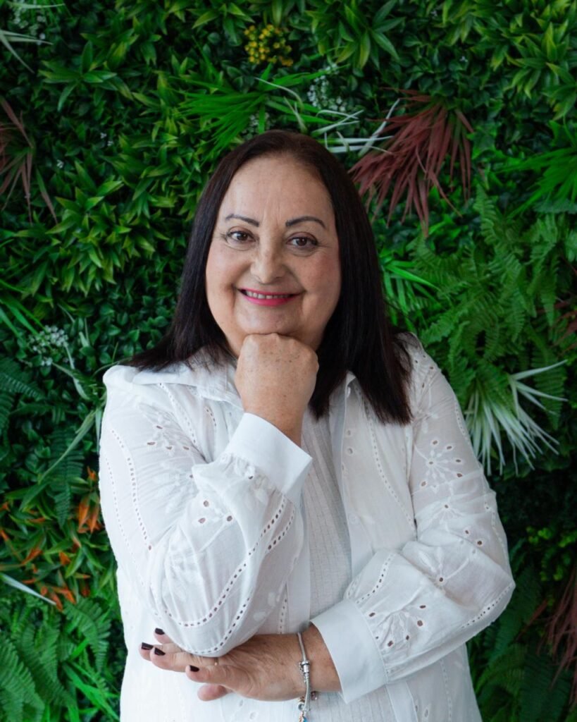 Professora Vilma Scalize, professora de Reflexologia Podal do Método PROPÉS